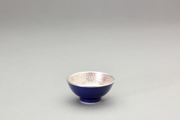 瑠璃釉内銀菊盃
